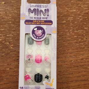 imPRESS Mini Glow-in-the-Dark Kids Nail Set - Pink and Black